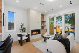1 2438 E 20th Avenue, Vancouver, BC