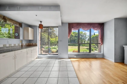 Kitchen Island Photo of 101 850 Royal Avenue, New Westminster, BC