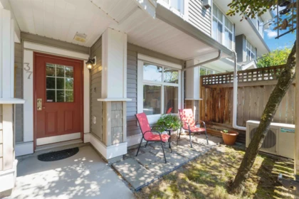 37 20449 66 Avenue, Langley, BC, Langley — Townhouse for sale