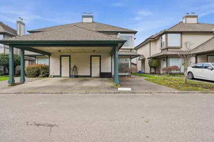 Hallway Photo of 45 4756 62 Street, Delta, BC