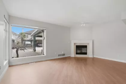 Kitchen Photo of 45 4756 62 Street, Delta, BC