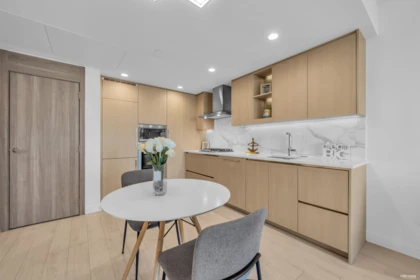 501 4880 Lougheed Highway, Burnaby, BC, Burnaby — Apartment/Condo for sale