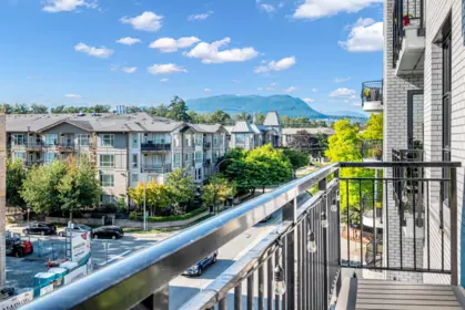 Hallway Photo of 406 2446 Shaughnessy Street, Port Coquitlam, BC
