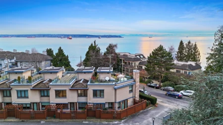 Front Yard Photo of 2189 Argyle Avenue, West Vancouver, BC