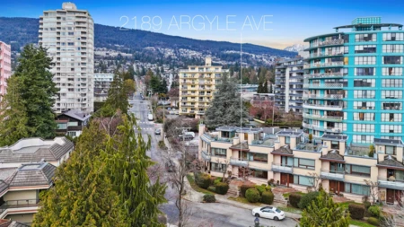 Outdoor Kitchen Photo of 2189 Argyle Avenue, West Vancouver, BC