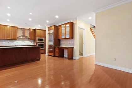 Powder Room Photo of 2189 Argyle Avenue, West Vancouver, BC