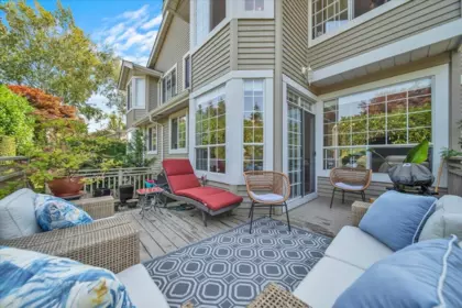 Front Yard Photo of 9 2688 150 Street, Surrey, BC
