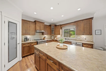 Breakfast Nook Photo of 13175 239b Street, Maple Ridge, BC