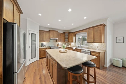 Kitchen Island Photo of 13175 239b Street, Maple Ridge, BC