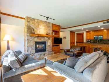 Breakfast Nook Photo of 416 2202 Gondola Way, Whistler, BC