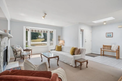 Living Room Photo of 22867 Reid Avenue, Maple Ridge, BC