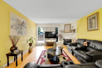 Kitchen Photo of 205 9644 134 Street, Surrey, BC
