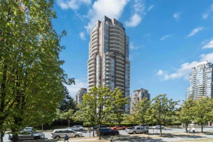 803 6838 Station Hill Drive, Burnaby, BC, Burnaby — Apartment/Condo for sale
