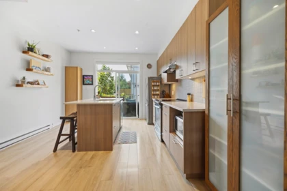 Kitchen Photo of 4 1188 Wilson Crescent, Squamish, BC