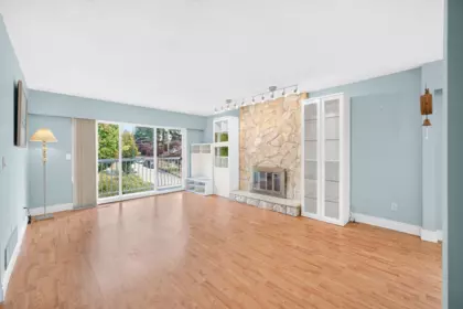 Kitchen Island Photo of 3060 Euclid Avenue, Vancouver, BC