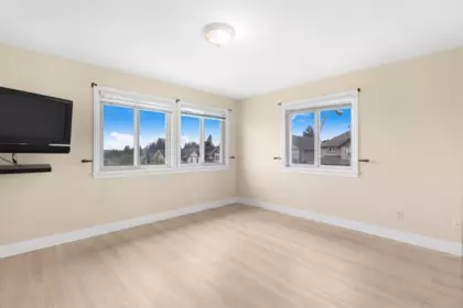Breakfast Nook Photo of 14850 57 Avenue, Surrey, BC