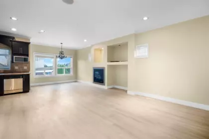 Kitchen Photo of 14850 57 Avenue, Surrey, BC