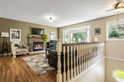Kitchen Photo of 295 Forrest Crescent, Hope, BC