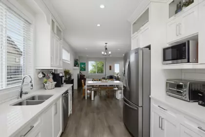 Laundry Room Photo of 33367 5th Avenue, Mission, BC