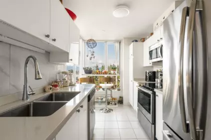 Kitchen Photo of 1101 7077 Beresford Street, Burnaby, BC