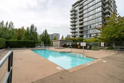Garden / Landscaping Photo of 1007 6888 Alderbridge Way, Richmond, BC