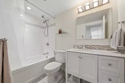 Hallway Photo of 203 270 W 3rd Street, North Vancouver, BC