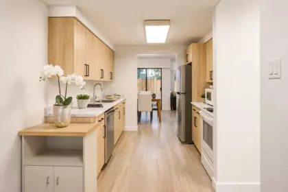 Kitchen Island Photo of 20 7300 Ledway Road, Richmond, BC