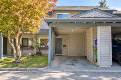 Living Room Photo of 20 7300 Ledway Road, Richmond, BC