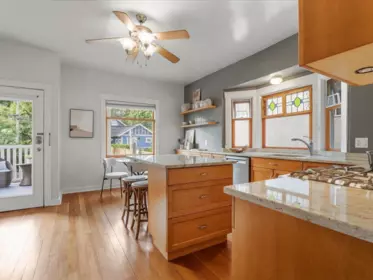 Primary Bedroom Photo of 308 E 23rd Avenue, Vancouver, BC