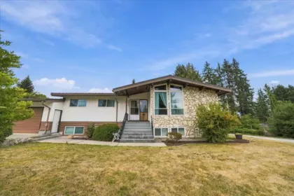 Breakfast Nook Photo of 3836 Sefton Street, Port Coquitlam, BC