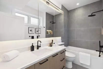 Laundry Room Photo of #1 2244 E 11th Avenue, Vancouver, BC