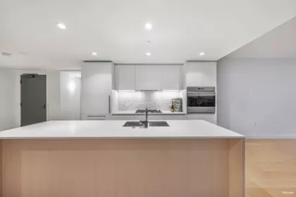 Kitchen Island Photo of 1502 1180 Broughton Street, Vancouver, BC
