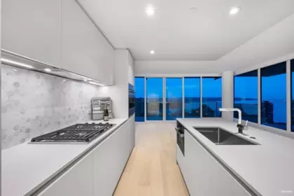 Kitchen Photo of 1502 1180 Broughton Street, Vancouver, BC