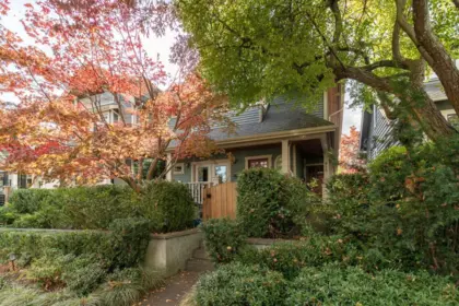 850 E 10th Avenue, Vancouver, BC, Vancouver — Half Duplex for sale