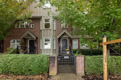 1680 E Pender Street, Vancouver, BC, Vancouver — Townhouse for sale