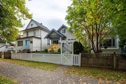 518 E 11th Avenue, Vancouver, BC, Vancouver — Single Family Residence for sale
