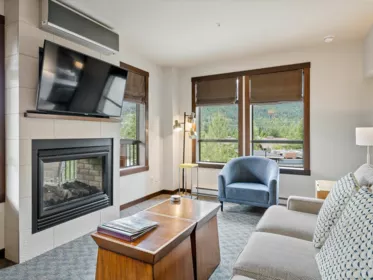 208C 2020 London Lane, Whistler, BC, Whistler — Apartment/Condo for sale