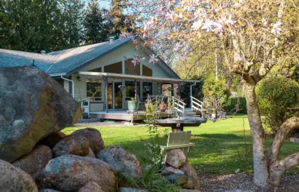 7755 Hart Road, Halfmoon Bay, BC, Halfmoon bay — Single Family Residence for sale