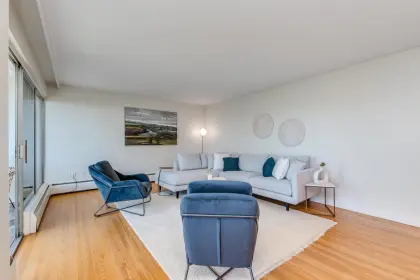 101 2246 Bellevue Avenue, West Vancouver, BC, West vancouver — Apartment/Condo for sale