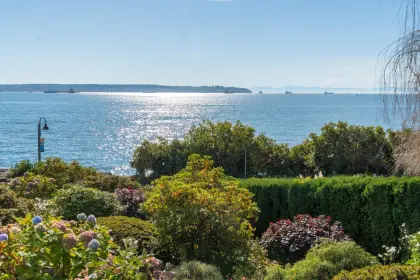 101 2246 Bellevue Avenue, West Vancouver, BC, West vancouver — Apartment/Condo for sale