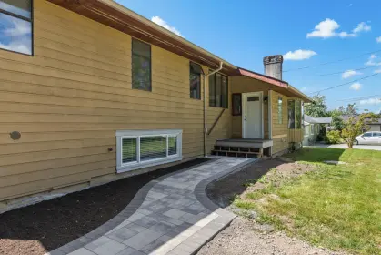 23114 Old Yale Road, Langley, BC, Langley — Single Family Residence for sale