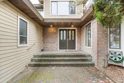 16752 Beechwood Court, Surrey, BC, Surrey — Single Family Residence for sale