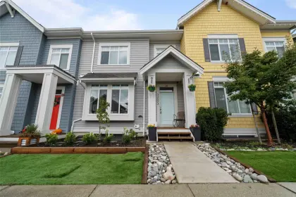 32573 Ross Drive, Mission, BC, Mission — Row House (Non-Strata) for sale