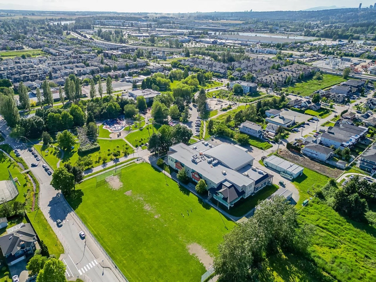 Hallway Photo of 231 Lawrence Street, New Westminster, BC