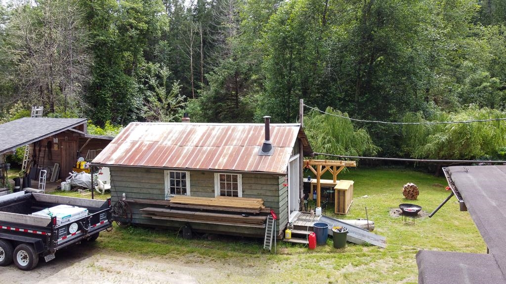 Kitchen Photo of 13611 Barabash Road, Madeira Park, BC