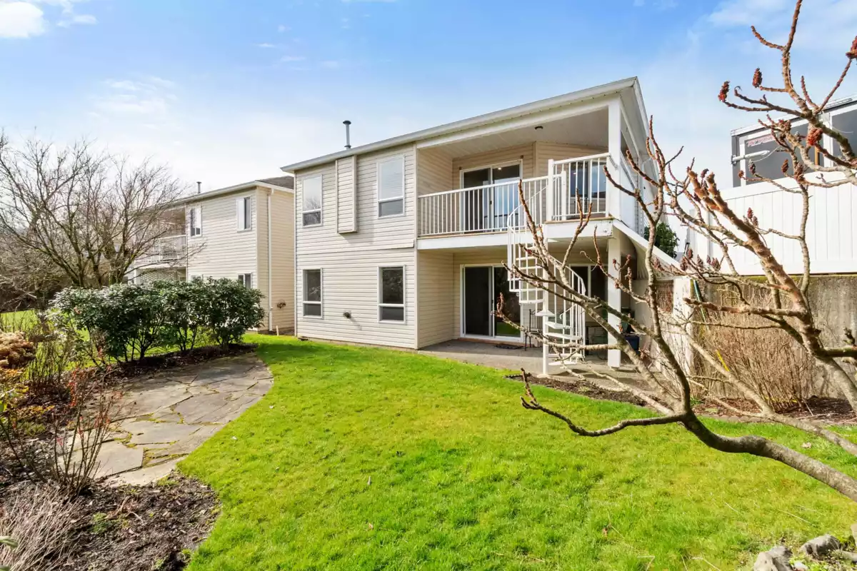 Living Room Photo of 11 8500 Young Road, Chilliwack, BC