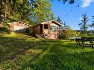 Breakfast Nook Photo of 3045 Montague Road, Galiano Island, BC