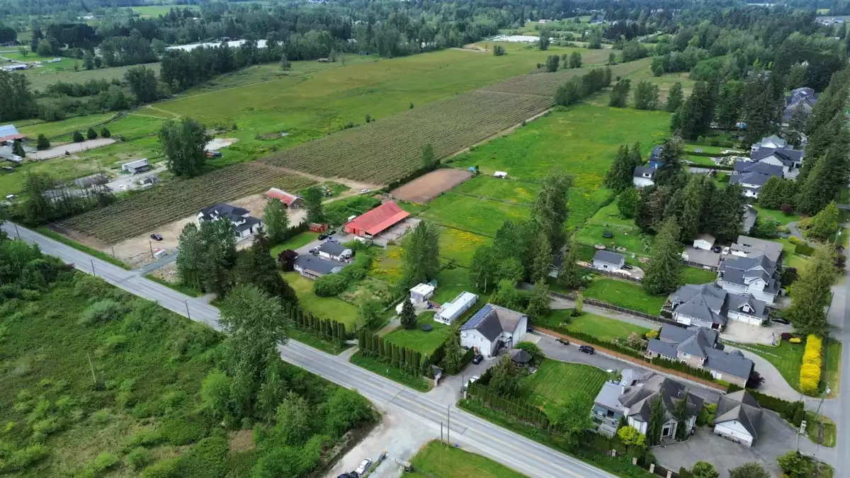 Walk-In Closet Photo of 3561 240 Street, Langley, BC