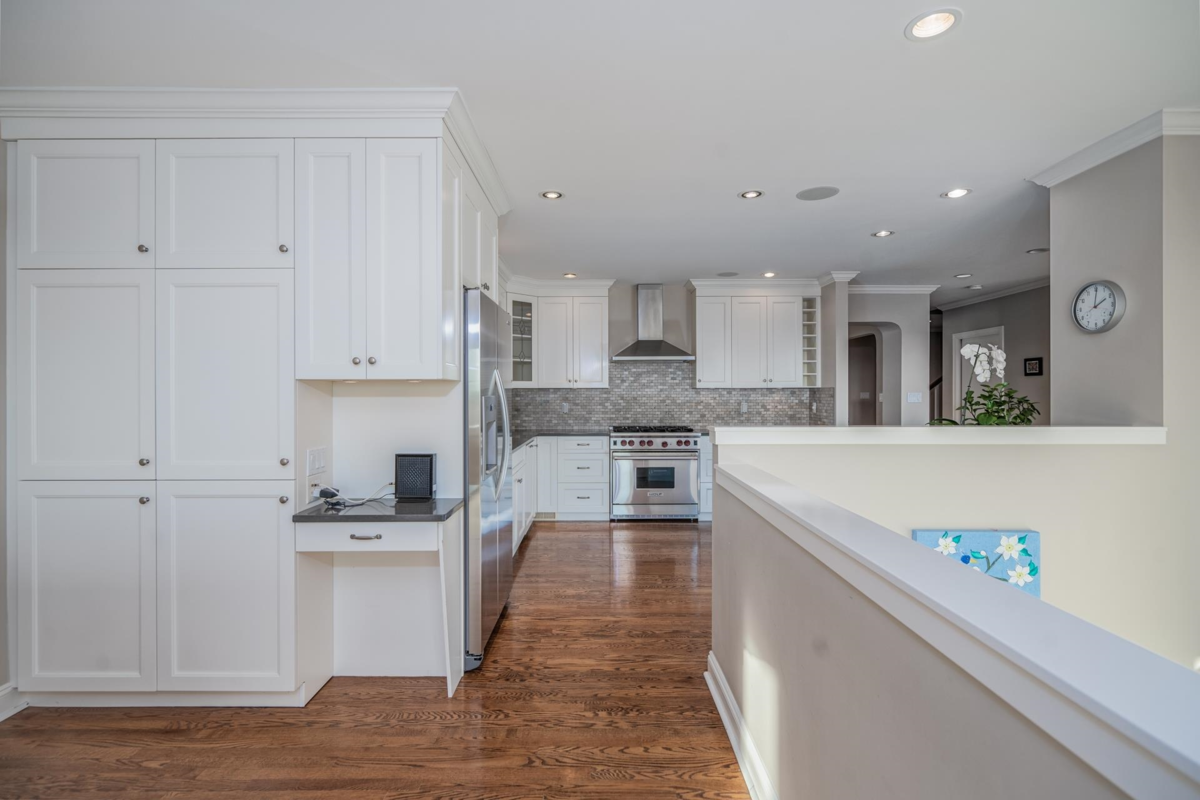 Breakfast Nook Photo of 1460 Nelson Avenue, West Vancouver, BC