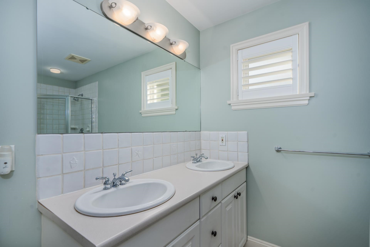 Mudroom Photo of 1460 Nelson Avenue, West Vancouver, BC